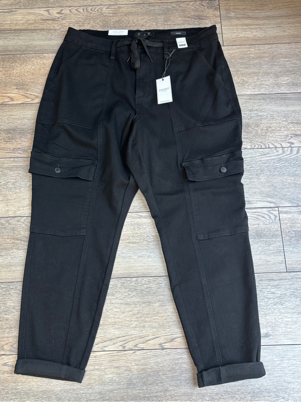 NWT Judy Blue Harper High Rise Cargo Cuffed Cargo Jogger Jeans Black 20W